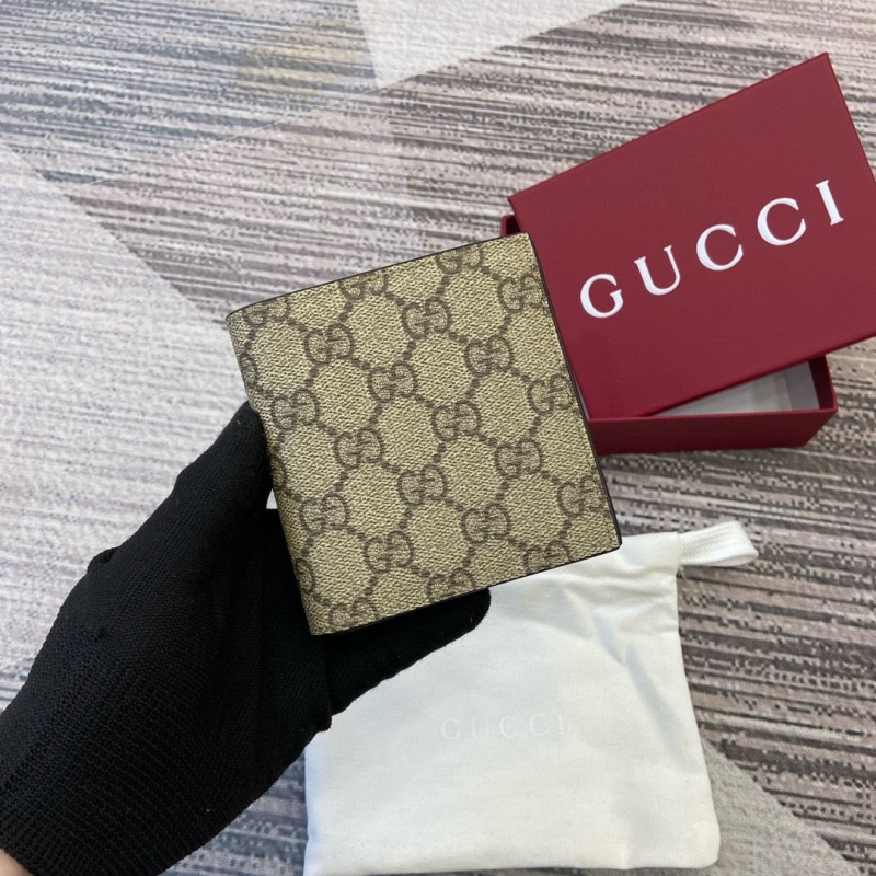 G*u*i wallets & purse